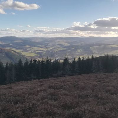 #scottishborders #kirnielaw #traquair Traquair House just visible in the valley (also our house)