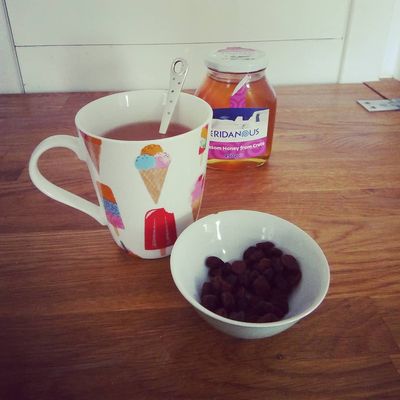 When you have a cold and can't even, except with Greek mountain tea and honey in cup with ice-cream cones on it...
#tsaitouvounou #comfort #whiny